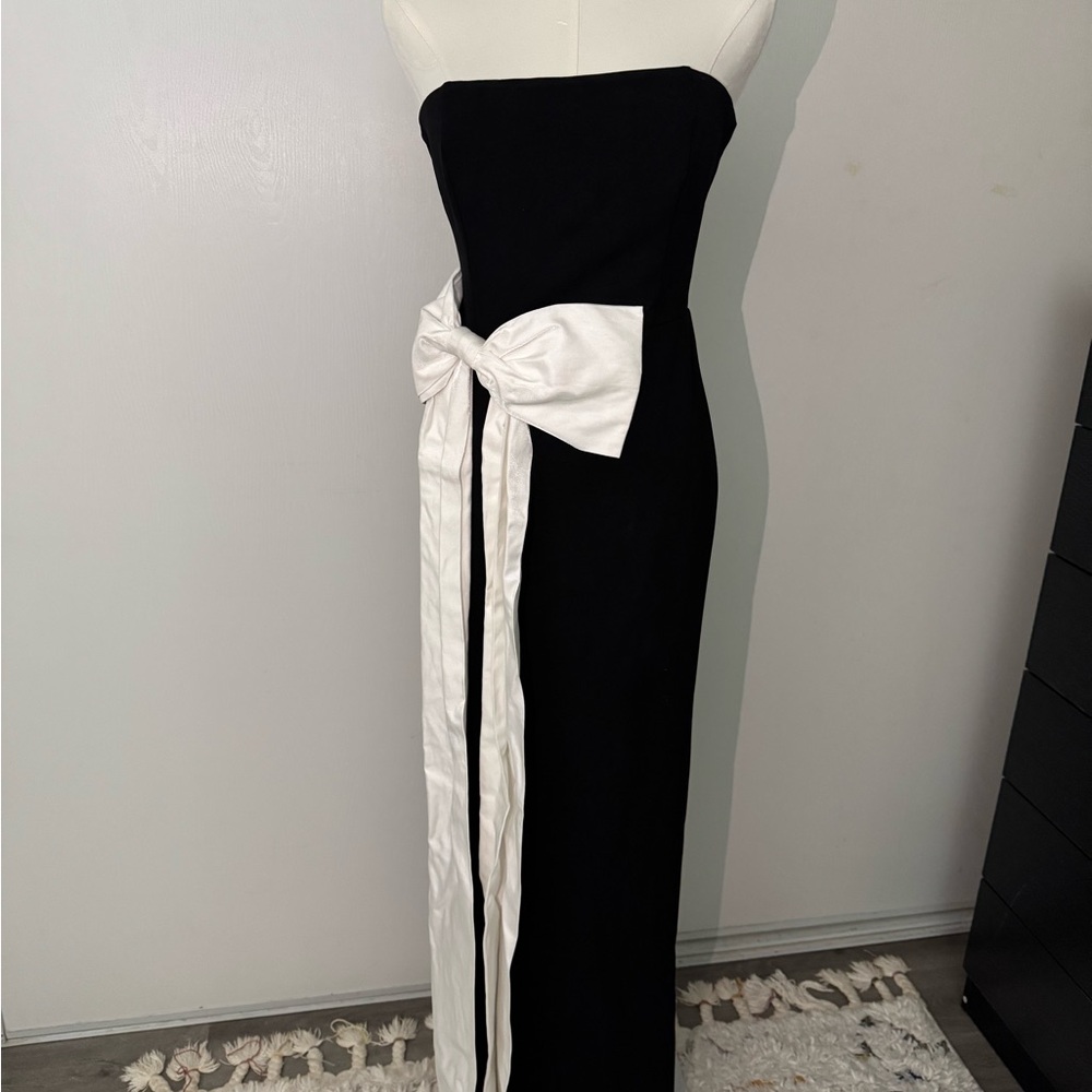 LULUS Black and White Strapless Dress